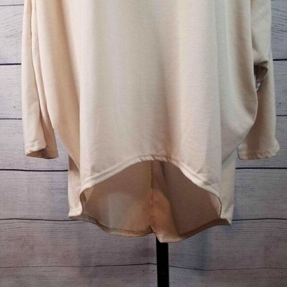 Women's Oversized Batwing Blouse - Picture 3 of 6